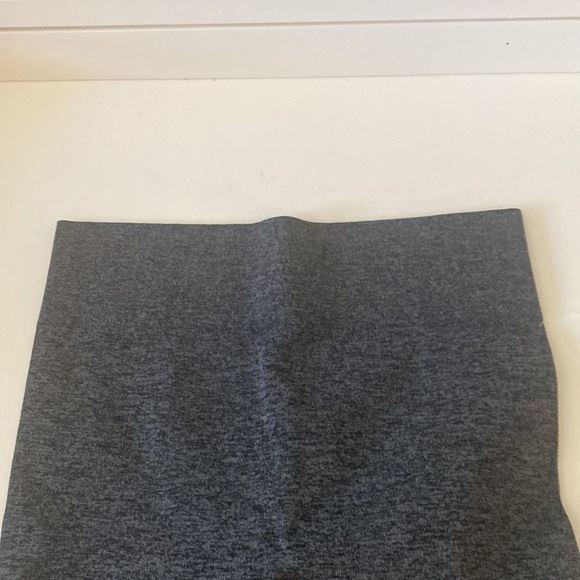 Chloe Ting Women's Seamless Marl Colorblocked Black Leggings size Medium - Picture 8 of 10